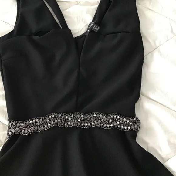 Black cocktail dress from Le Chateau - Picture 2 of 4